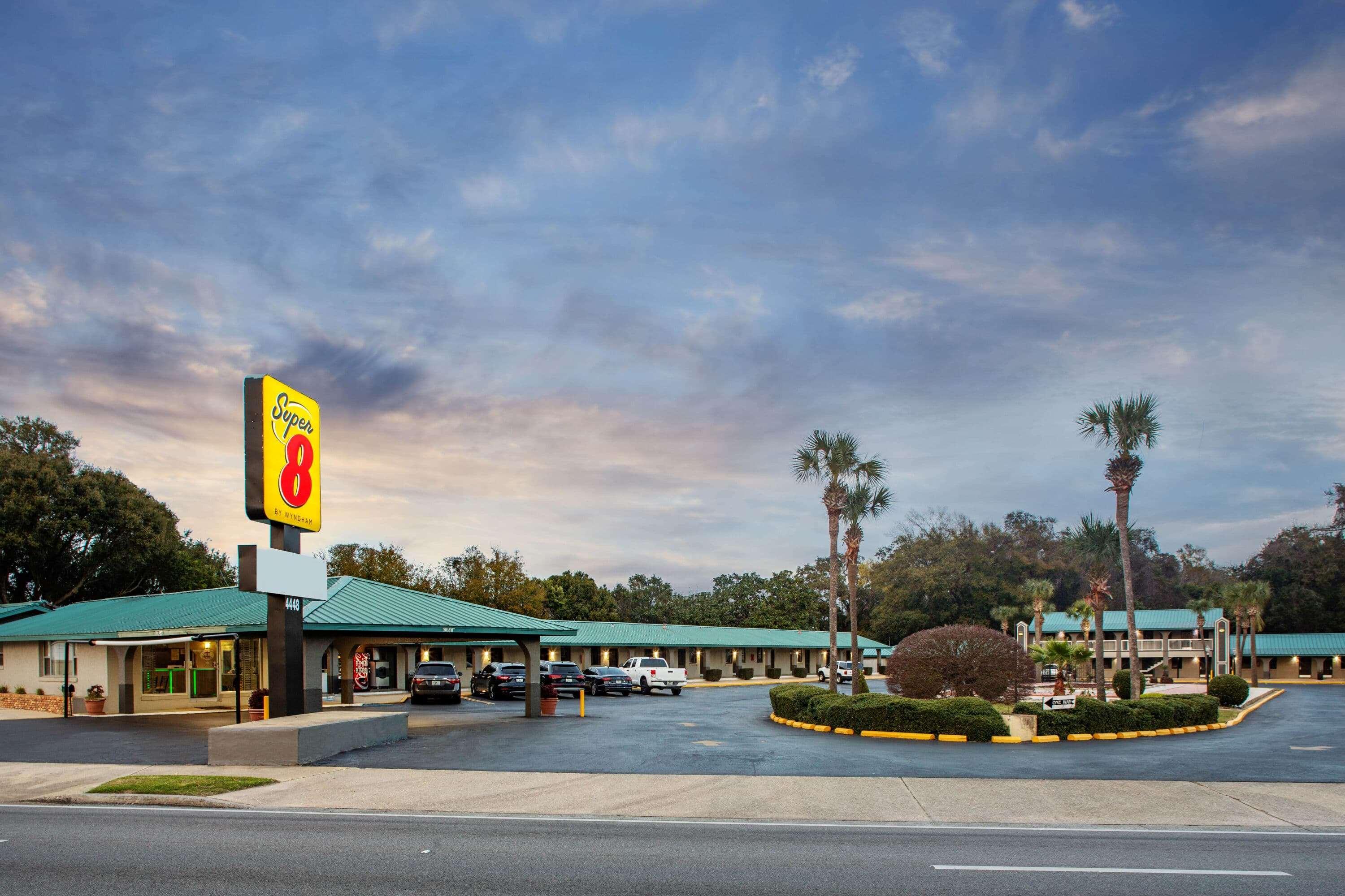 Мотель Super 8 By Wyndham Pensacola Nas Area Beach Haven Экстерьер фото